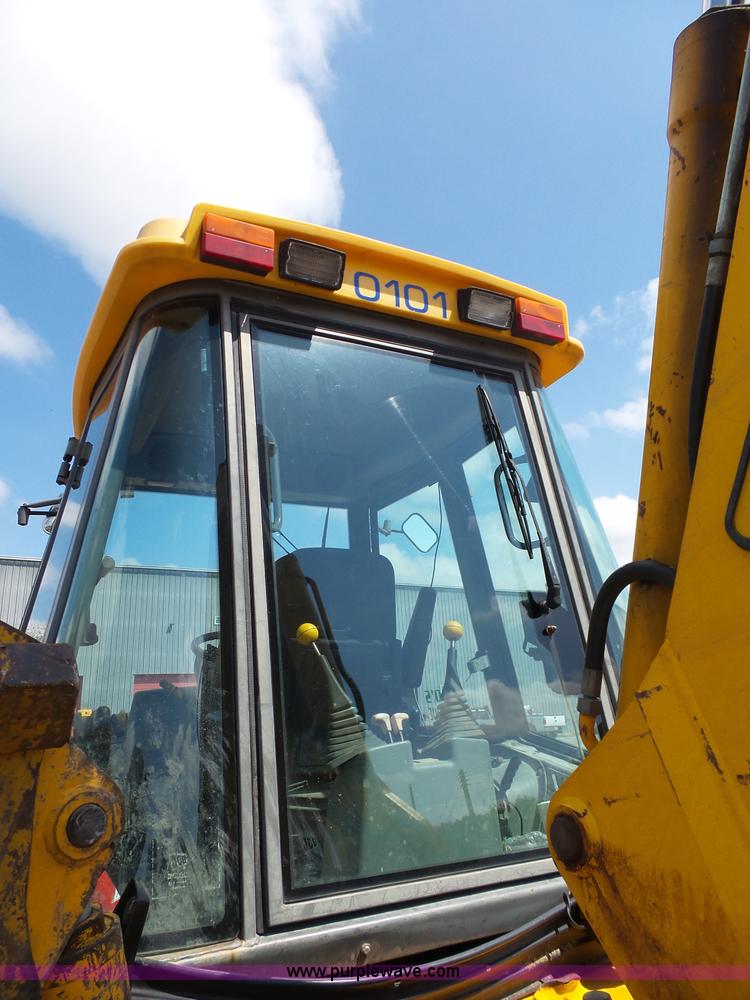 image for item J4138 JCB 214 backhoe