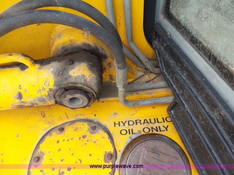 image for item J4138 JCB 214 backhoe