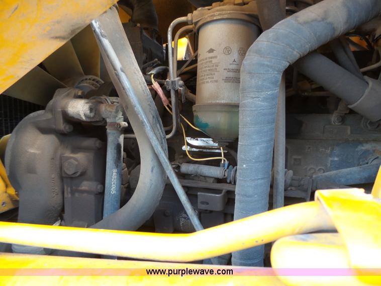 image for item J4138 JCB 214 backhoe