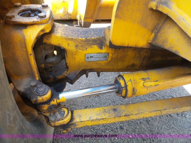 image for item J4138 JCB 214 backhoe