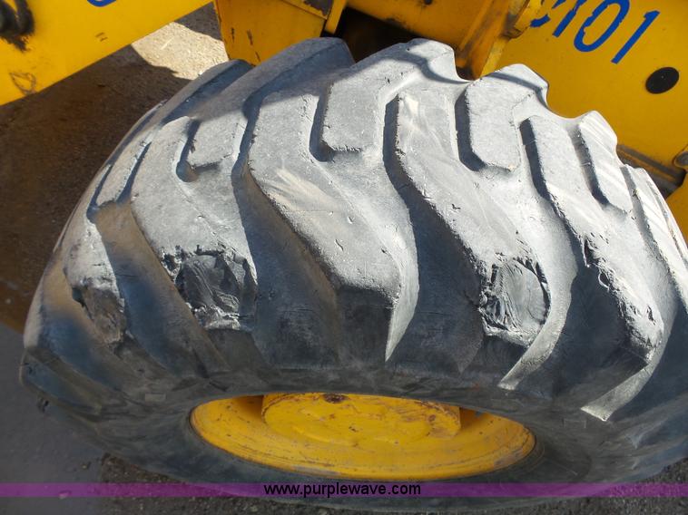 image for item J4138 JCB 214 backhoe