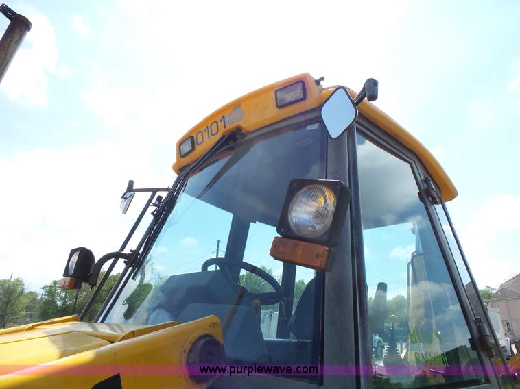 image for item J4138 JCB 214 backhoe