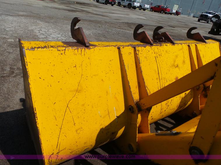 image for item J4138 JCB 214 backhoe