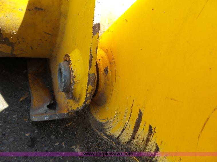 image for item J4138 JCB 214 backhoe