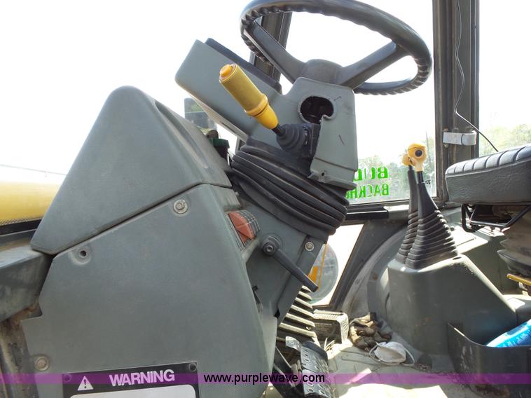 image for item J4138 JCB 214 backhoe