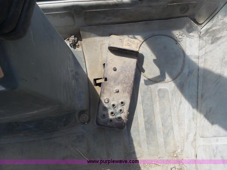 image for item J4138 JCB 214 backhoe