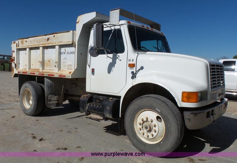 image for item J4976 1991 International 4900 dump truck