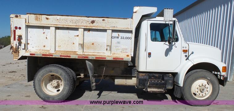 image for item J4976 1991 International 4900 dump truck