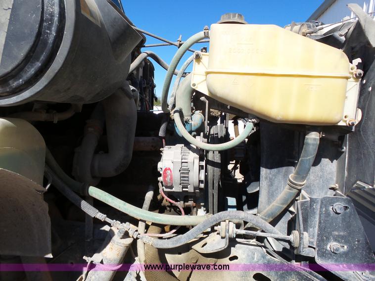 image for item J4976 1991 International 4900 dump truck