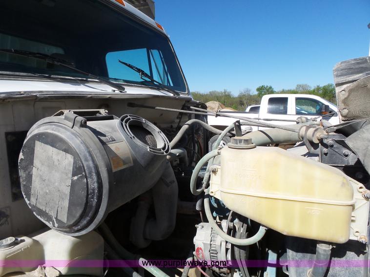 image for item J4976 1991 International 4900 dump truck