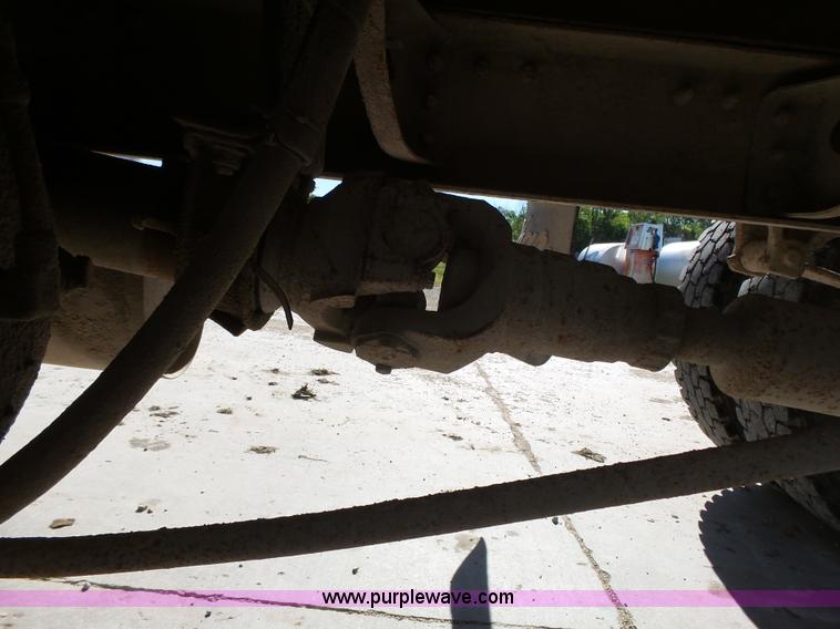 image for item J4976 1991 International 4900 dump truck