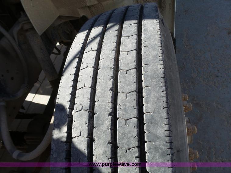 image for item J4976 1991 International 4900 dump truck