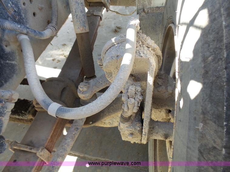 image for item J4976 1991 International 4900 dump truck