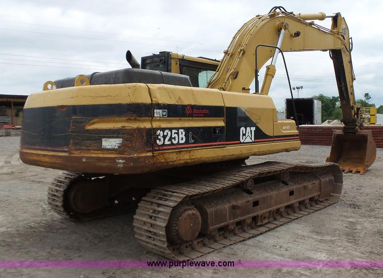 image for item J7512 2000 Caterpillar 325BL excavator