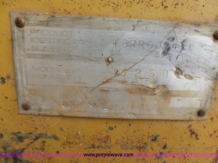 image for item J7512 2000 Caterpillar 325BL excavator