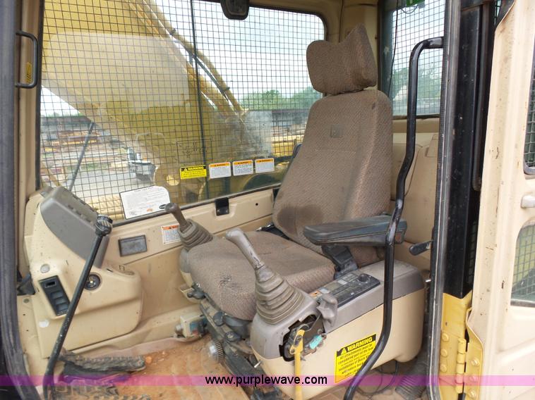 image for item J7512 2000 Caterpillar 325BL excavator