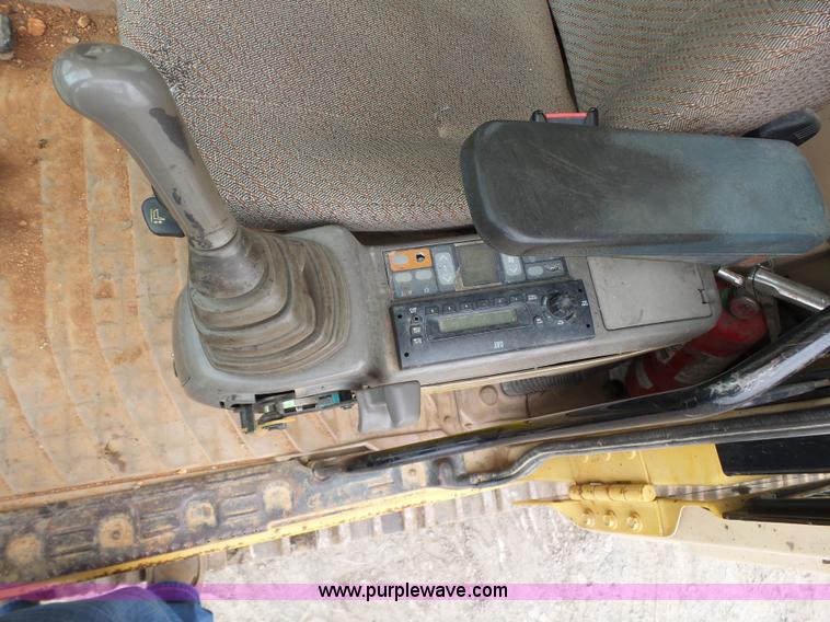 image for item J7512 2000 Caterpillar 325BL excavator