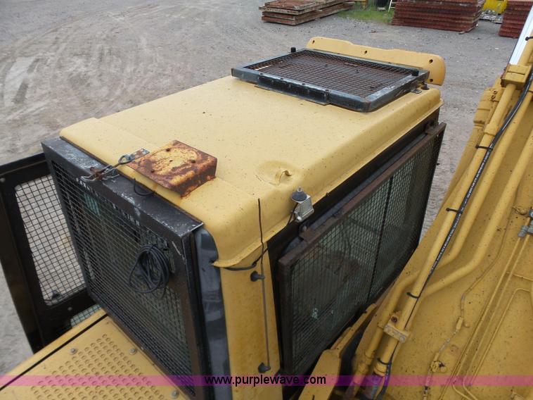 image for item J7512 2000 Caterpillar 325BL excavator