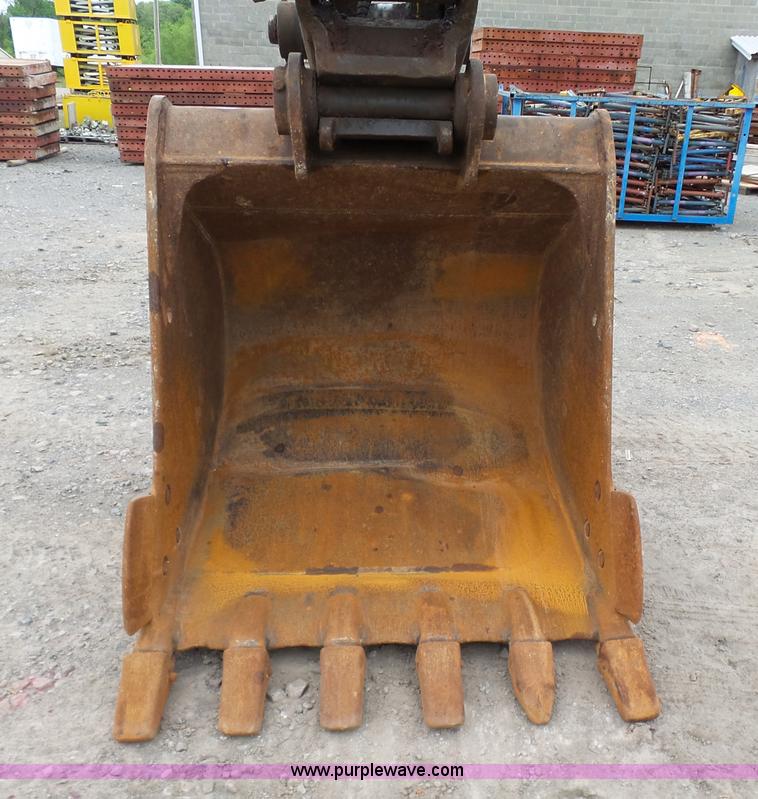 image for item J7512 2000 Caterpillar 325BL excavator