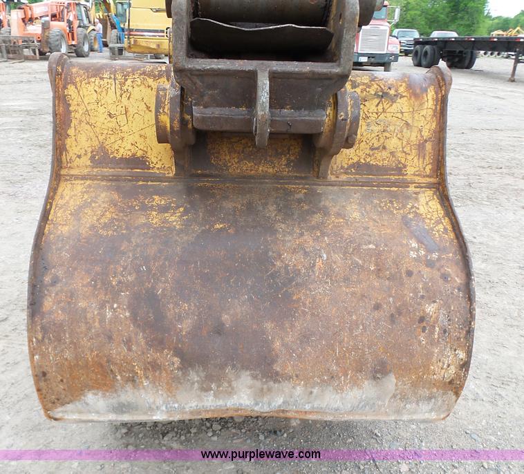 image for item J7512 2000 Caterpillar 325BL excavator