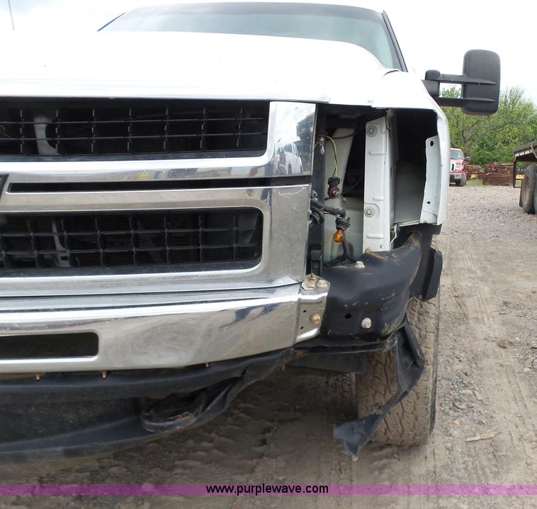 image for item J7513 2009 Chevrolet Silverado 2500HD Ext. Cab pickup truck