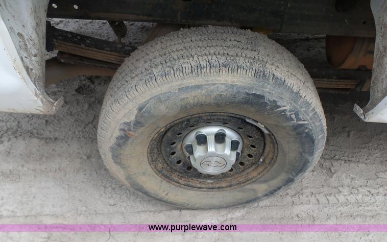 image for item J7513 2009 Chevrolet Silverado 2500HD Ext. Cab pickup truck