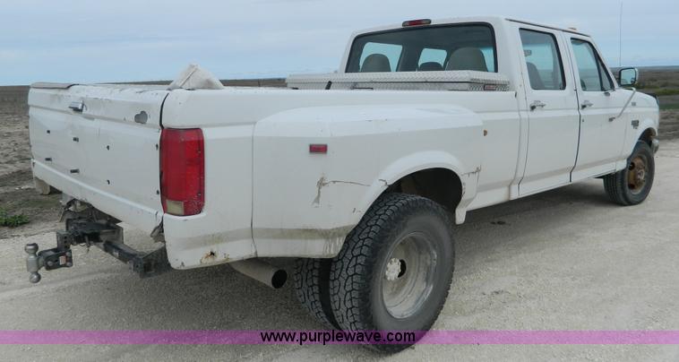 image for item J8946 1996 Ford F350 Crew Cab pickup truck