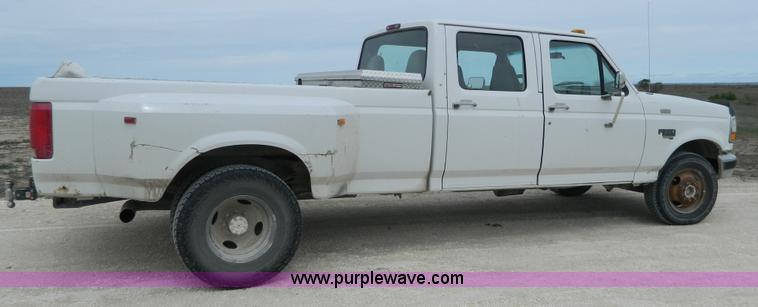 image for item J8946 1996 Ford F350 Crew Cab pickup truck