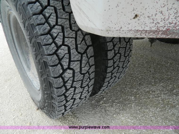 image for item J8946 1996 Ford F350 Crew Cab pickup truck