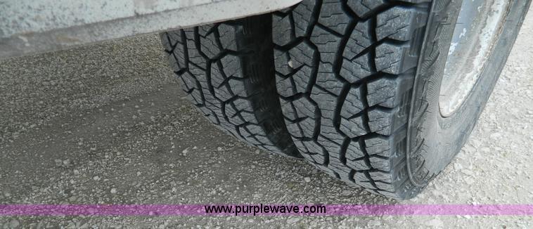 image for item J8946 1996 Ford F350 Crew Cab pickup truck