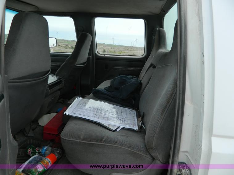 image for item J8946 1996 Ford F350 Crew Cab pickup truck