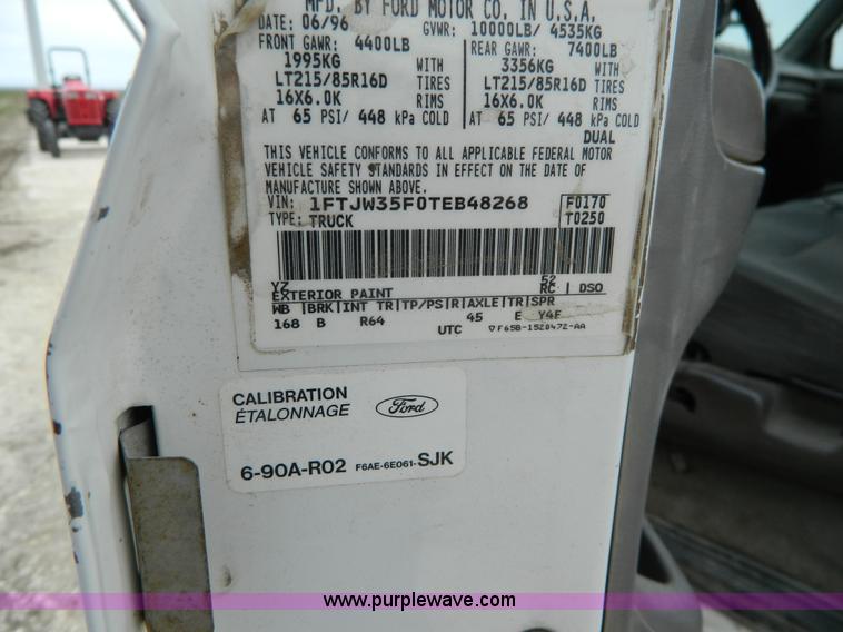 image for item J8946 1996 Ford F350 Crew Cab pickup truck