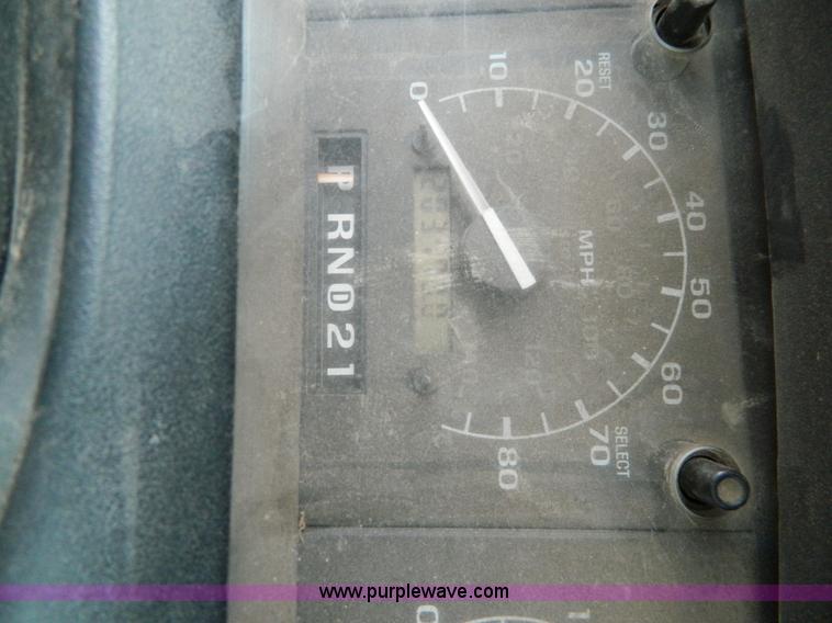 image for item J8946 1996 Ford F350 Crew Cab pickup truck