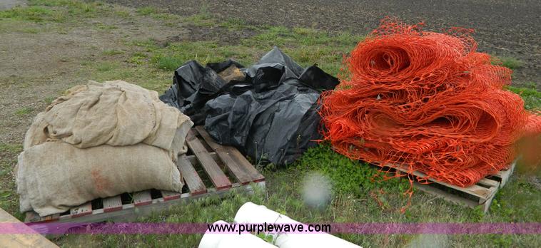 image for item J8947 Safety fencing