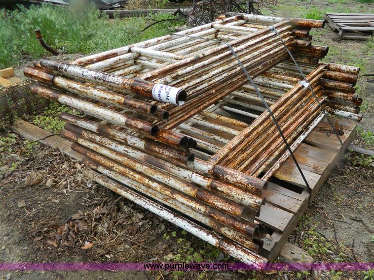 image for item J8949 (16) scaffold uprights