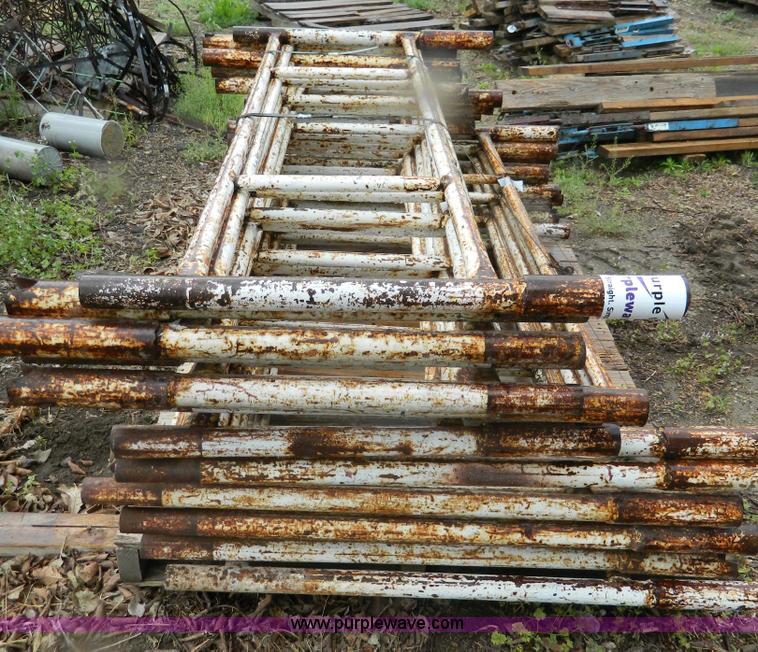 image for item J8949 (16) scaffold uprights