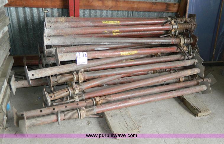 image for item J8957 (40) Symons shoring jacks