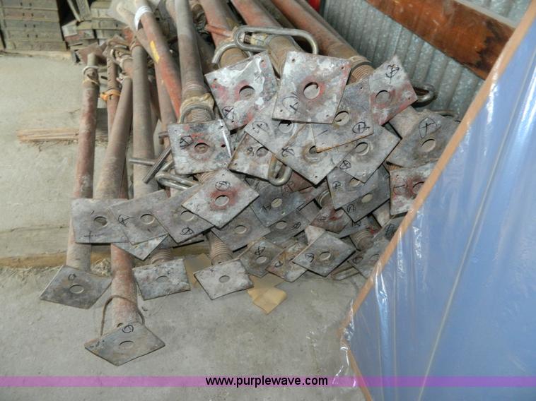 image for item J8957 (40) Symons shoring jacks