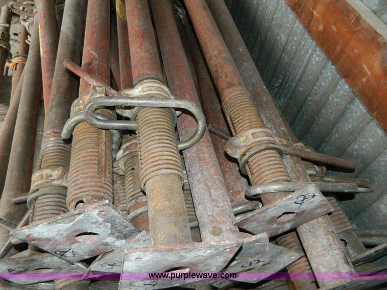 image for item J8957 (40) Symons shoring jacks