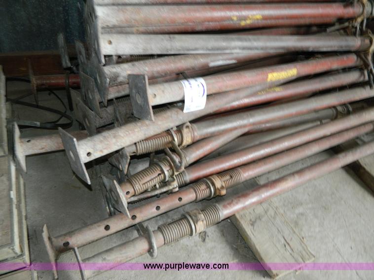 image for item J8957 (40) Symons shoring jacks