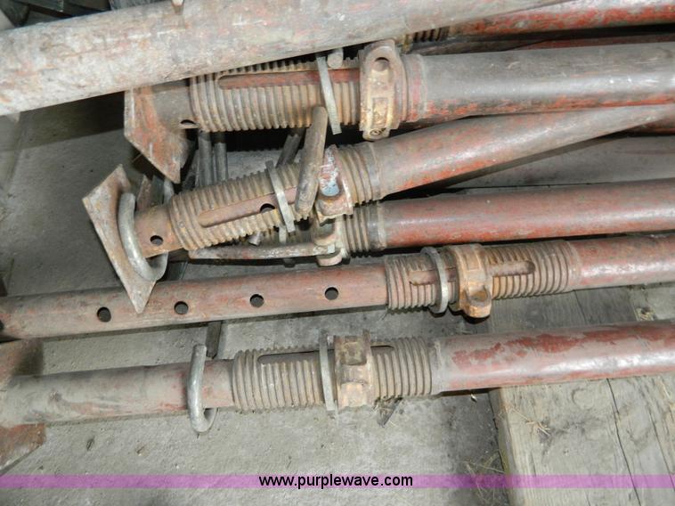 image for item J8957 (40) Symons shoring jacks