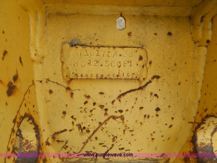 image for item J8966 John Deere backhoe bucket