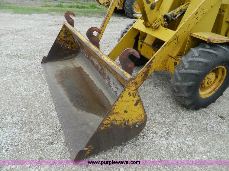 image for item J8968 Versatile Bronco wheel loader
