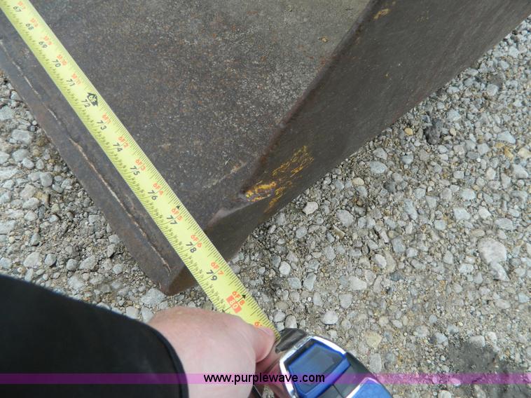 image for item J8968 Versatile Bronco wheel loader