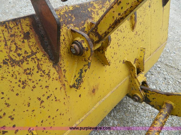 image for item J8968 Versatile Bronco wheel loader