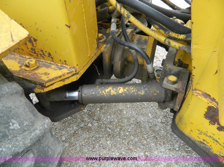 image for item J8968 Versatile Bronco wheel loader