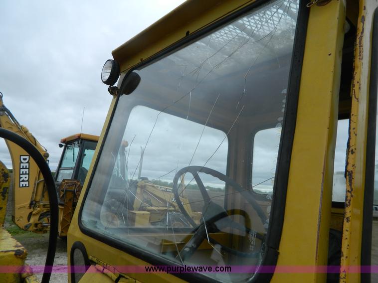 image for item J8968 Versatile Bronco wheel loader