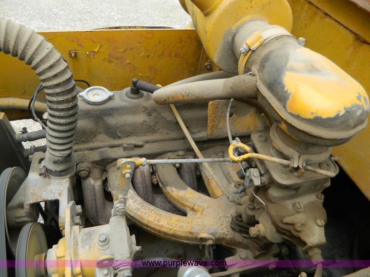 image for item J8968 Versatile Bronco wheel loader