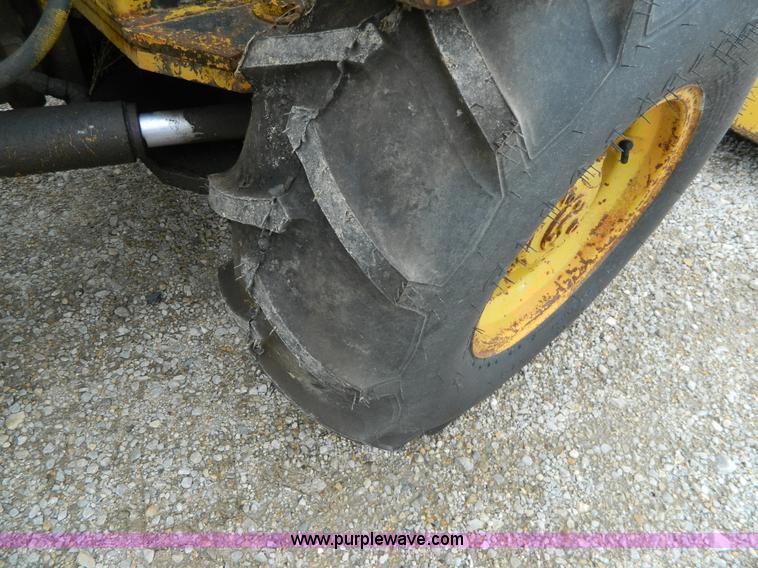 image for item J8968 Versatile Bronco wheel loader