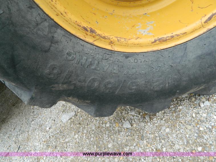 image for item J8969 1998 John Deere 310 SE backhoe